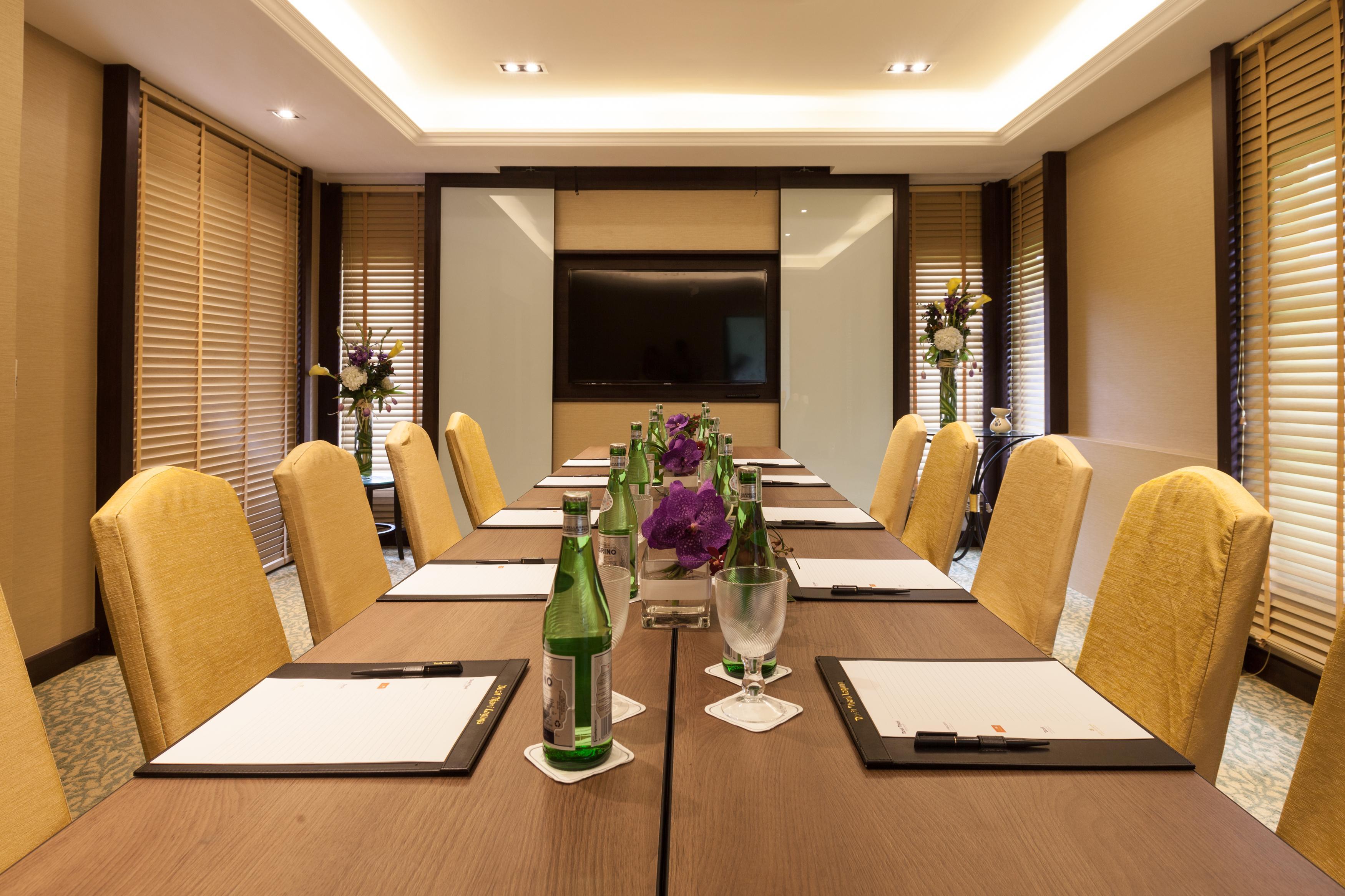 Dusit Thani Laguna Phuket Praia de Bang Tao Exterior foto Meeting room at the hotel