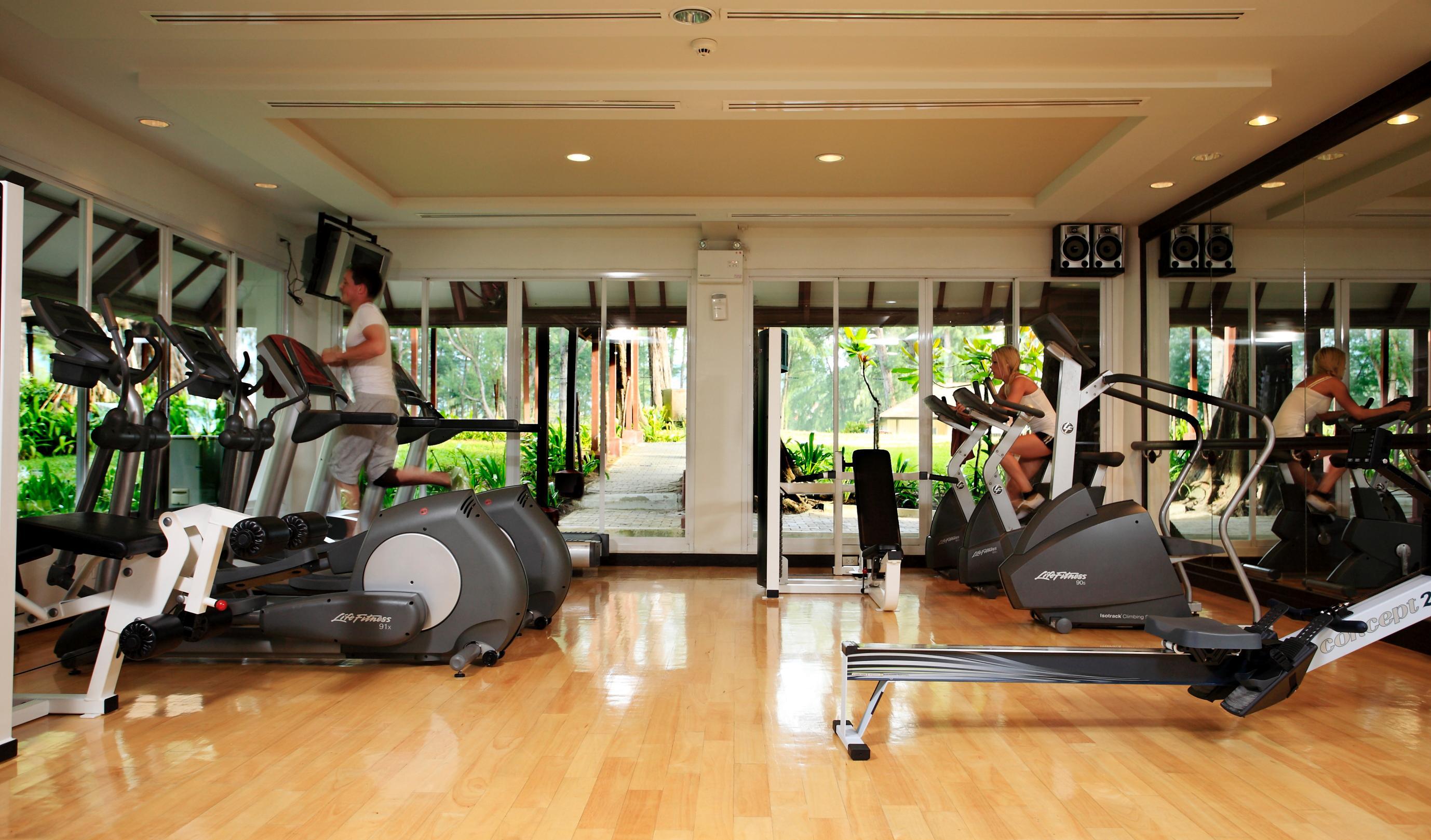 Dusit Thani Laguna Phuket Praia de Bang Tao Exterior foto A gym at a hotel