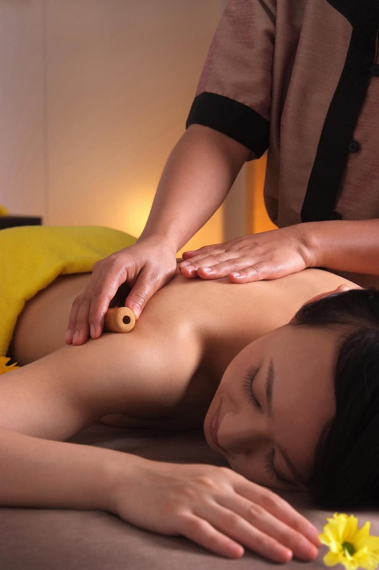 Dusit Thani Laguna Phuket Praia de Bang Tao Exterior foto Thai massage