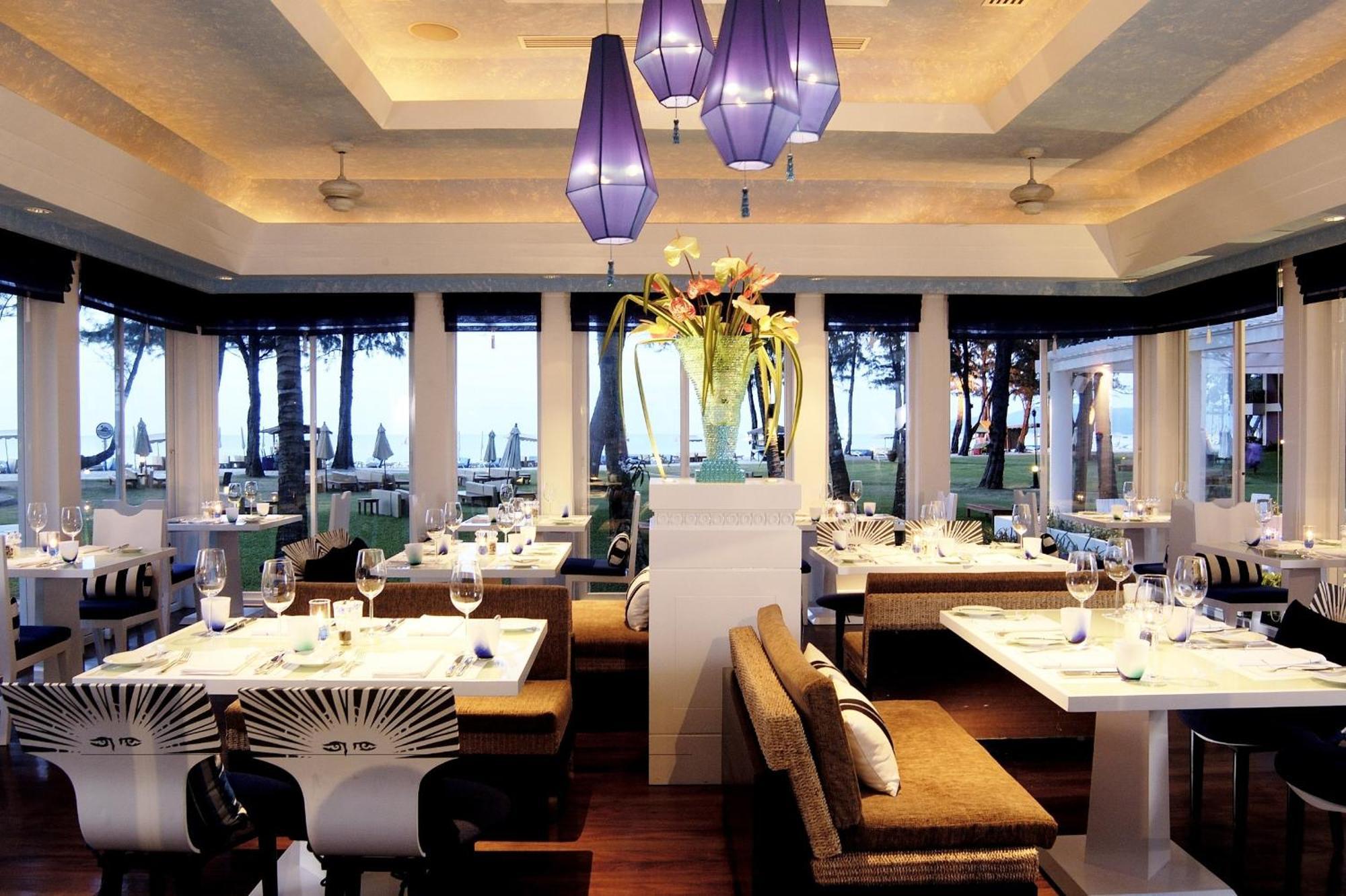 Dusit Thani Laguna Phuket Praia de Bang Tao Restaurante foto The interior of the restaurant