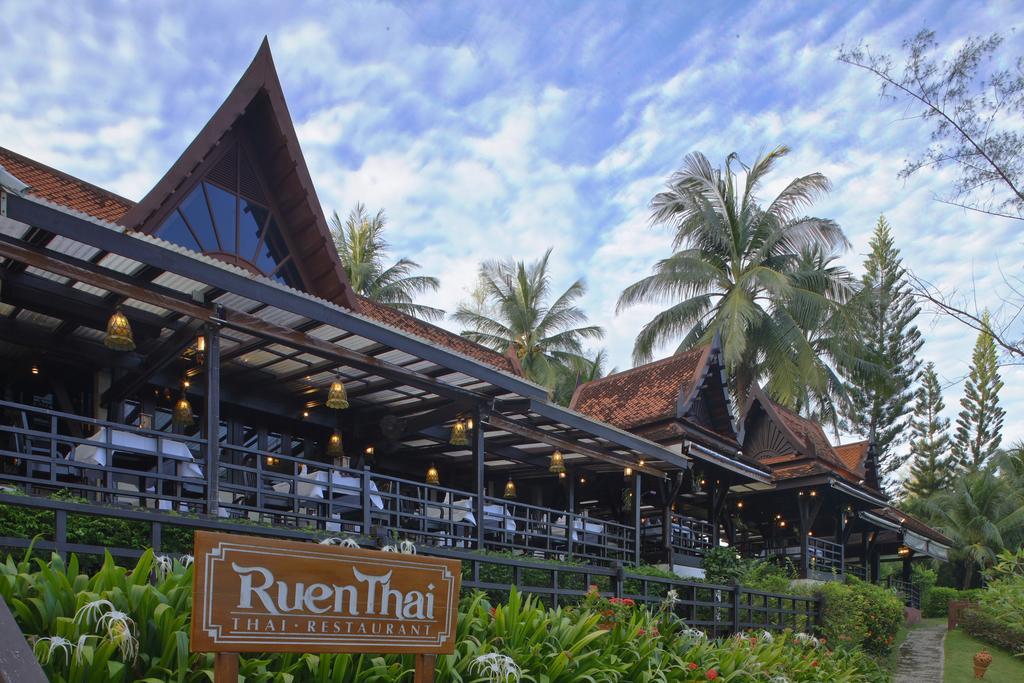 Dusit Thani Laguna Phuket Praia de Bang Tao Exterior foto Ruen Thai Restaurant