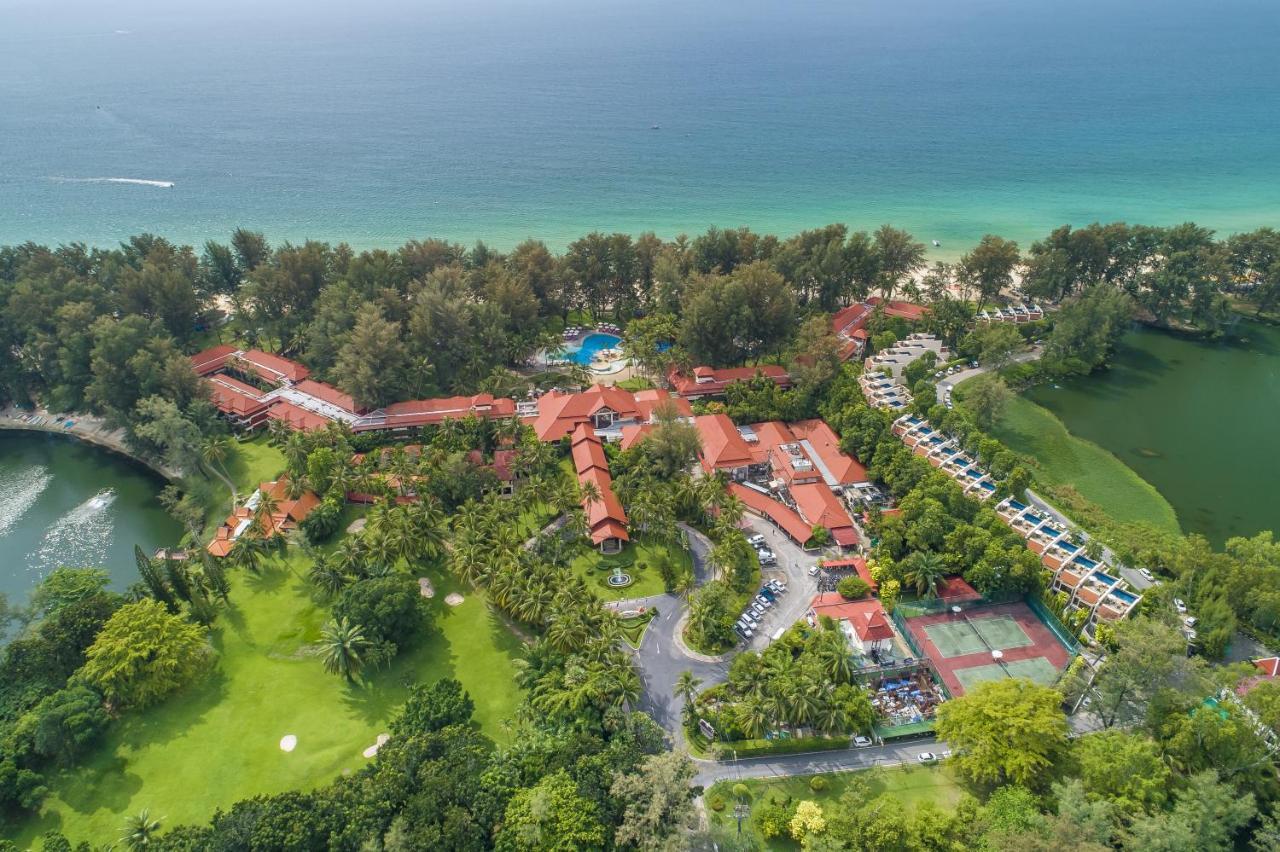Dusit Thani Laguna Phuket Praia de Bang Tao Exterior foto Aerial view of the resort